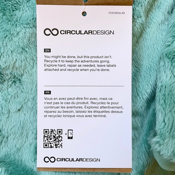 The North Face Women’s Osito Jacket In Wasabi - Picture 8 of 10